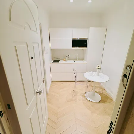 Dimora Carducci * Барі