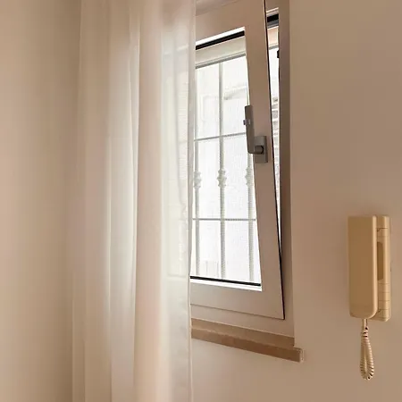 Dimora Carducci Feriehus Bari